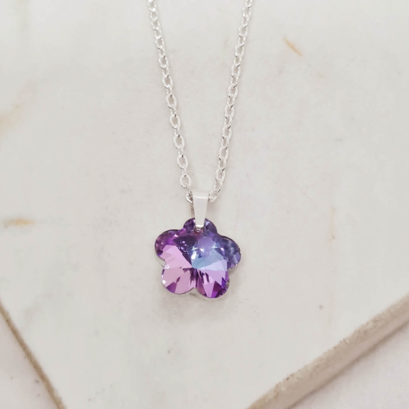 Imagen de producto COLLAR ACERO BLANCO CRISTAL CHICO - FLOR TORNASOL VIOLETA