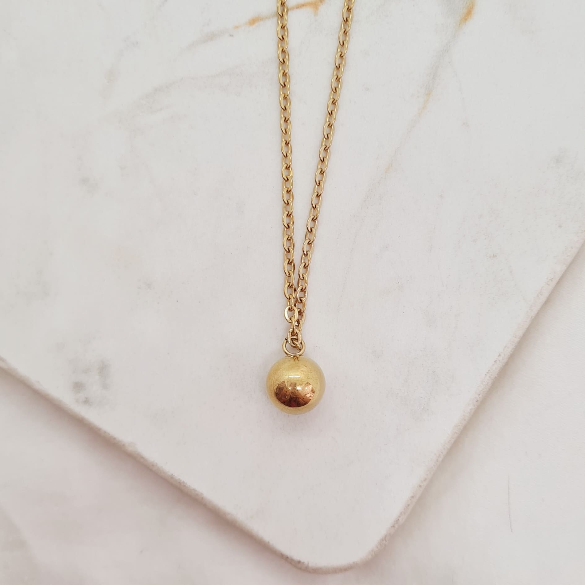 Imagen de producto COLLAR ACERO DORADO - BOLITA MEDIANA