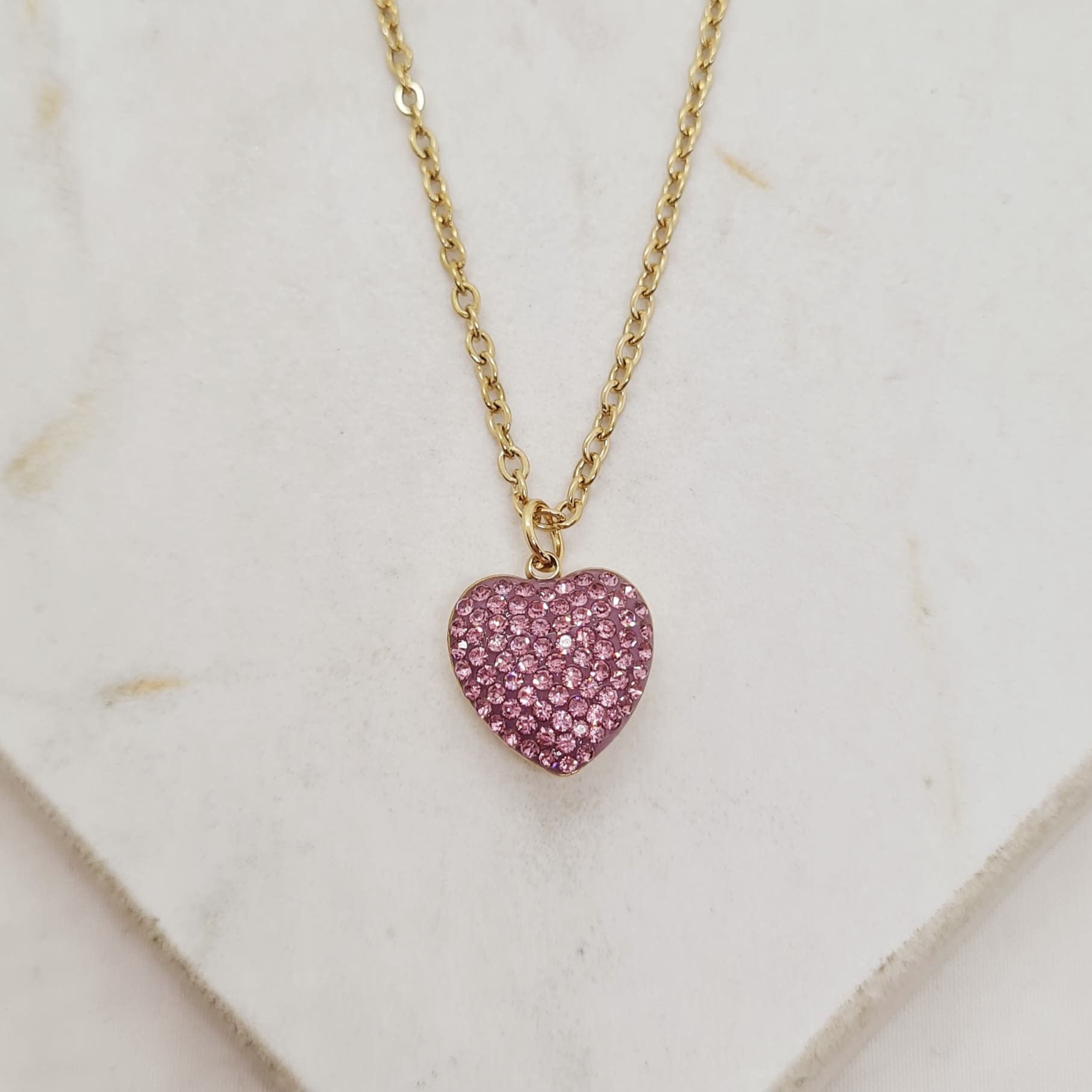 Imagen de producto COLLAR ACERO DORADO DIJE CON MICROCRISTALES - CORAZON ROSA