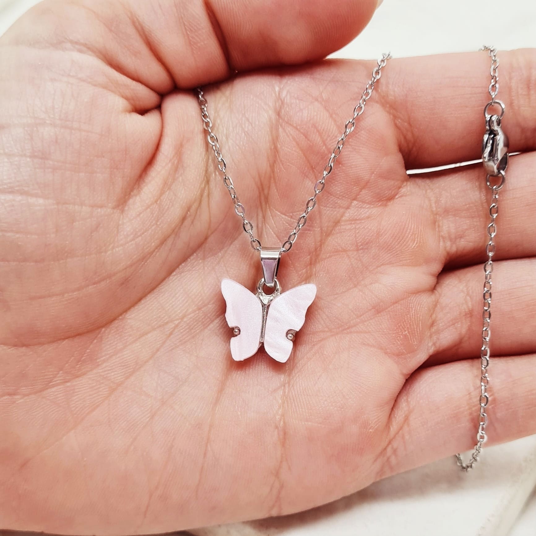 Imagen de producto COLLAR MARIPOSA - ROSA CLARO