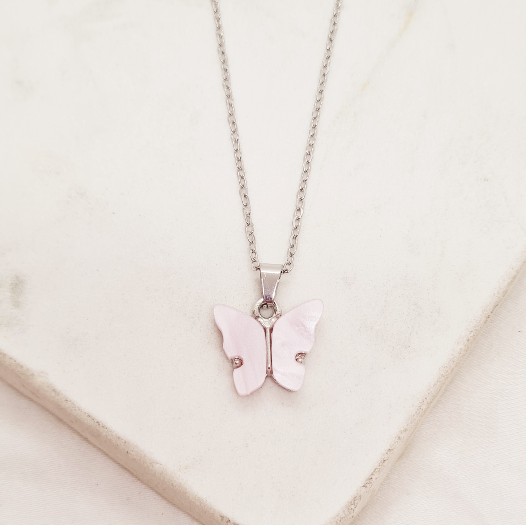 Imagen de producto COLLAR MARIPOSA - ROSA CLARO