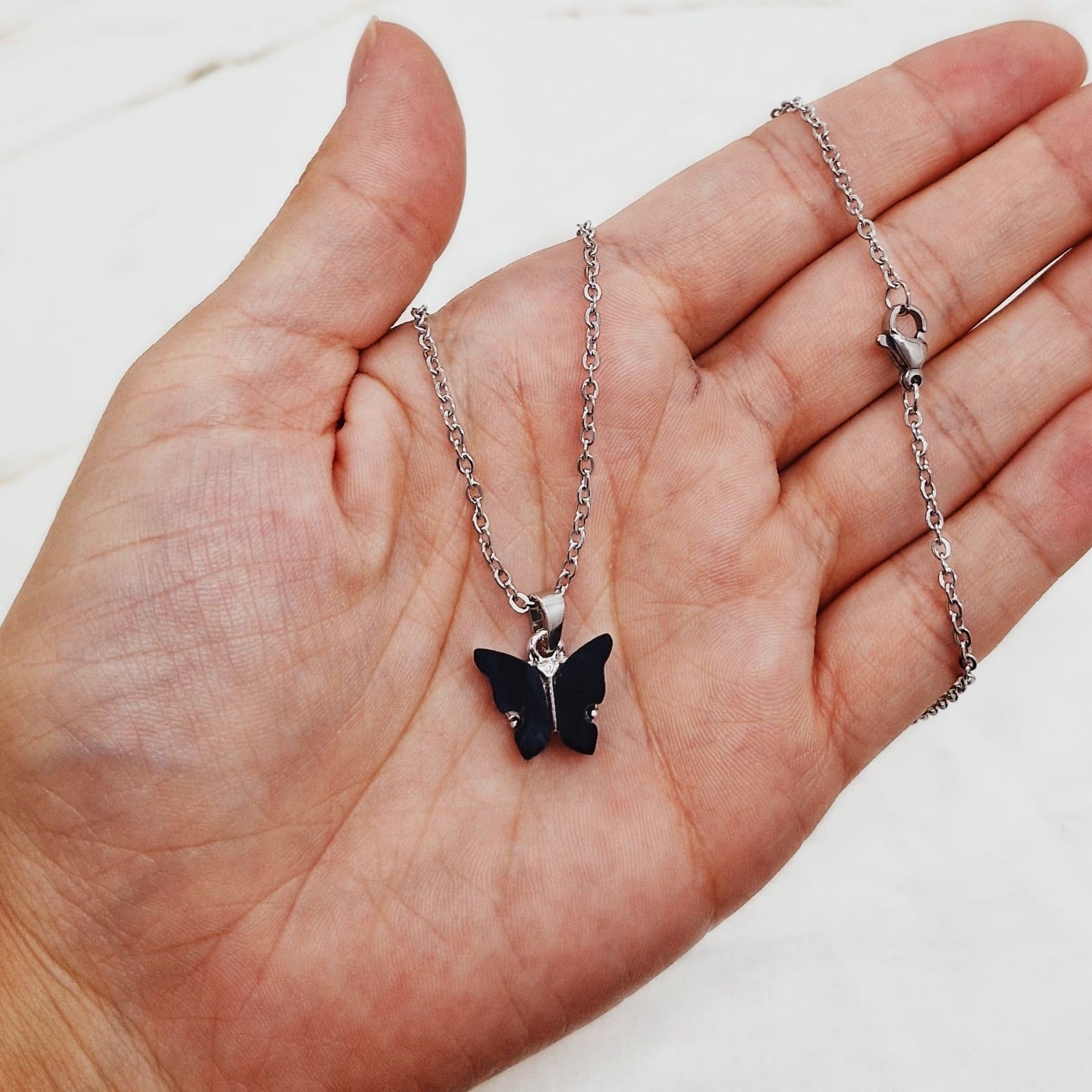 Imagen de producto COLLAR MARIPOSA - NEGRA