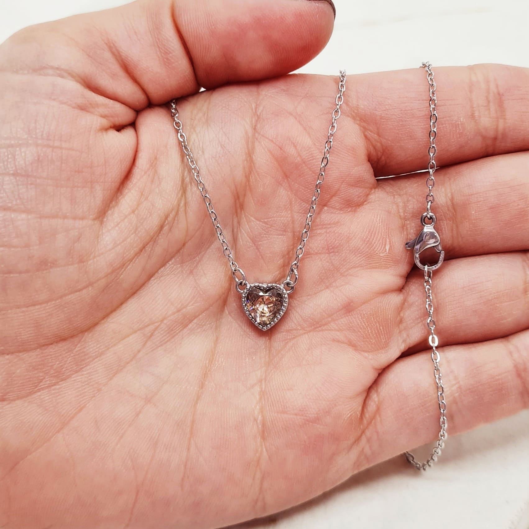 Imagen de producto COLLAR ENGARZADO - CORAZON AMBAR