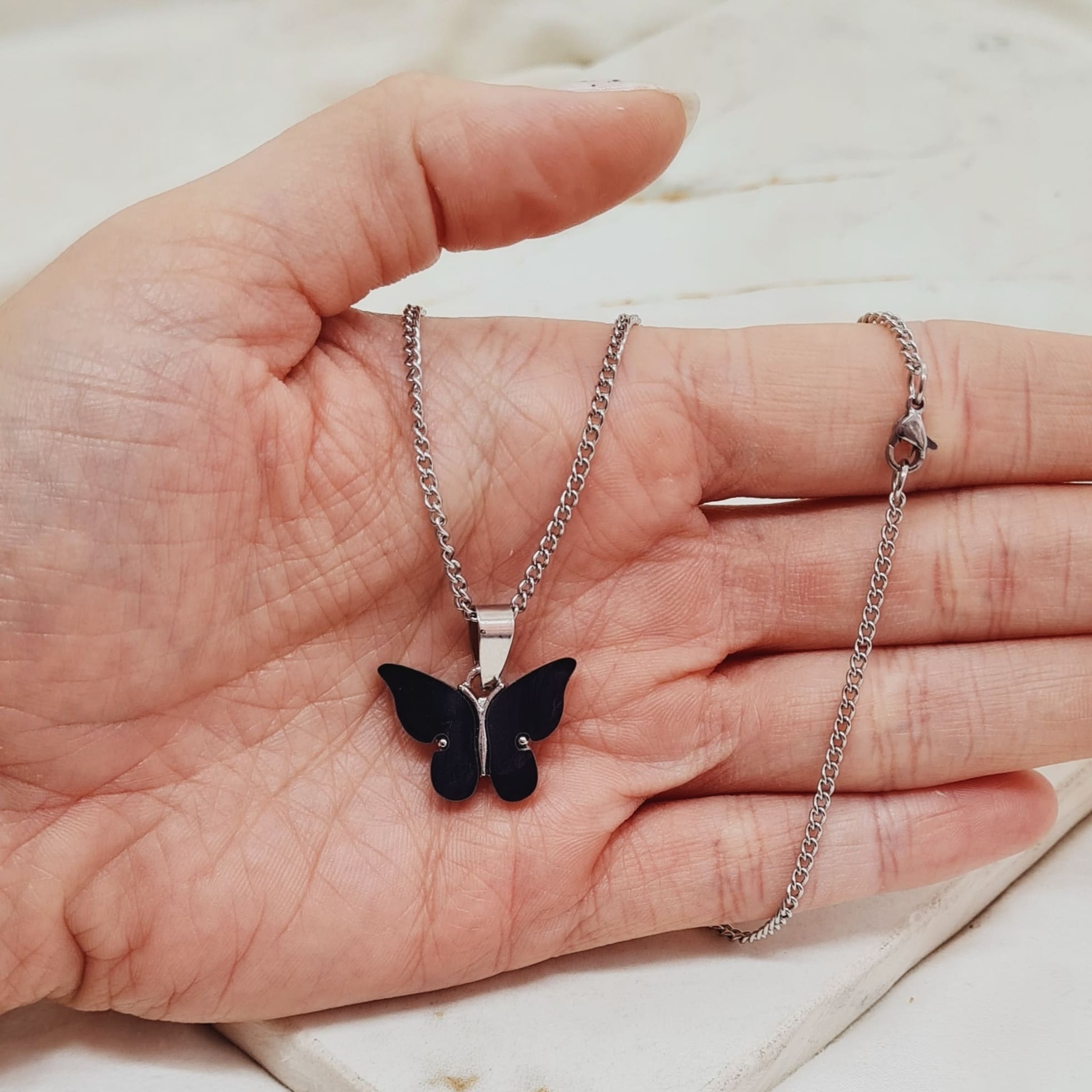 Imagen de producto COLLAR MARIPOSA GRANDE - NEGRA