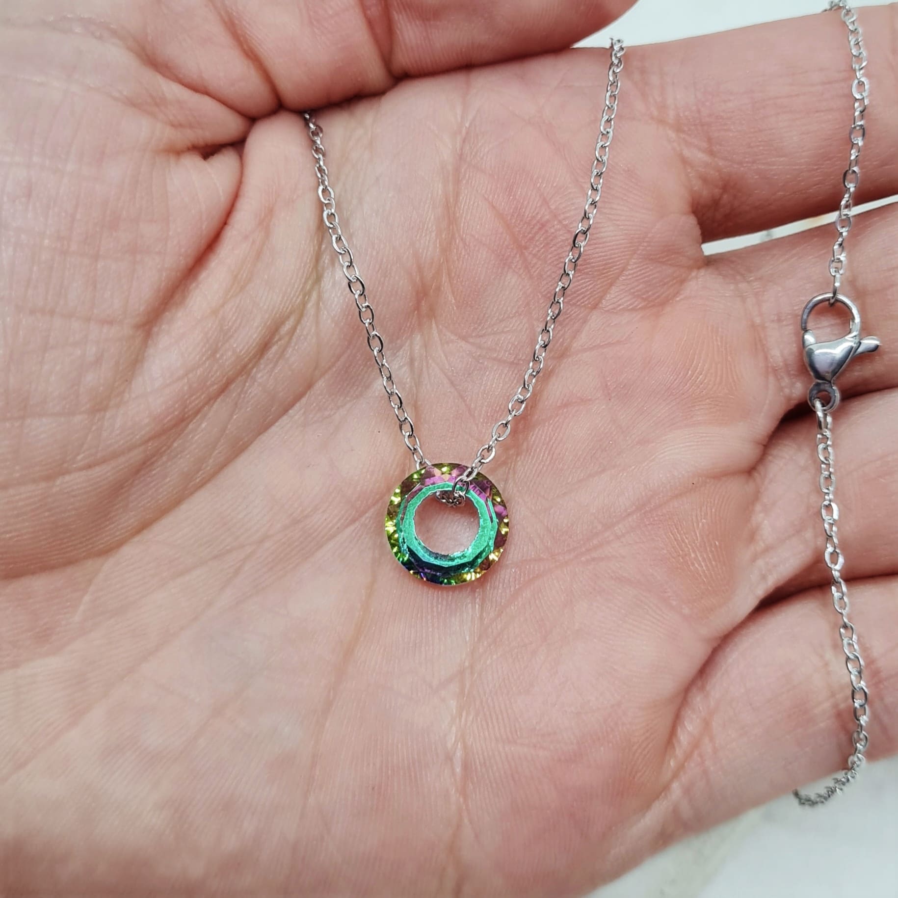 Imagen de producto COLLAR CON DONA PASANTE - TORNASOL OSCURO VERDE
