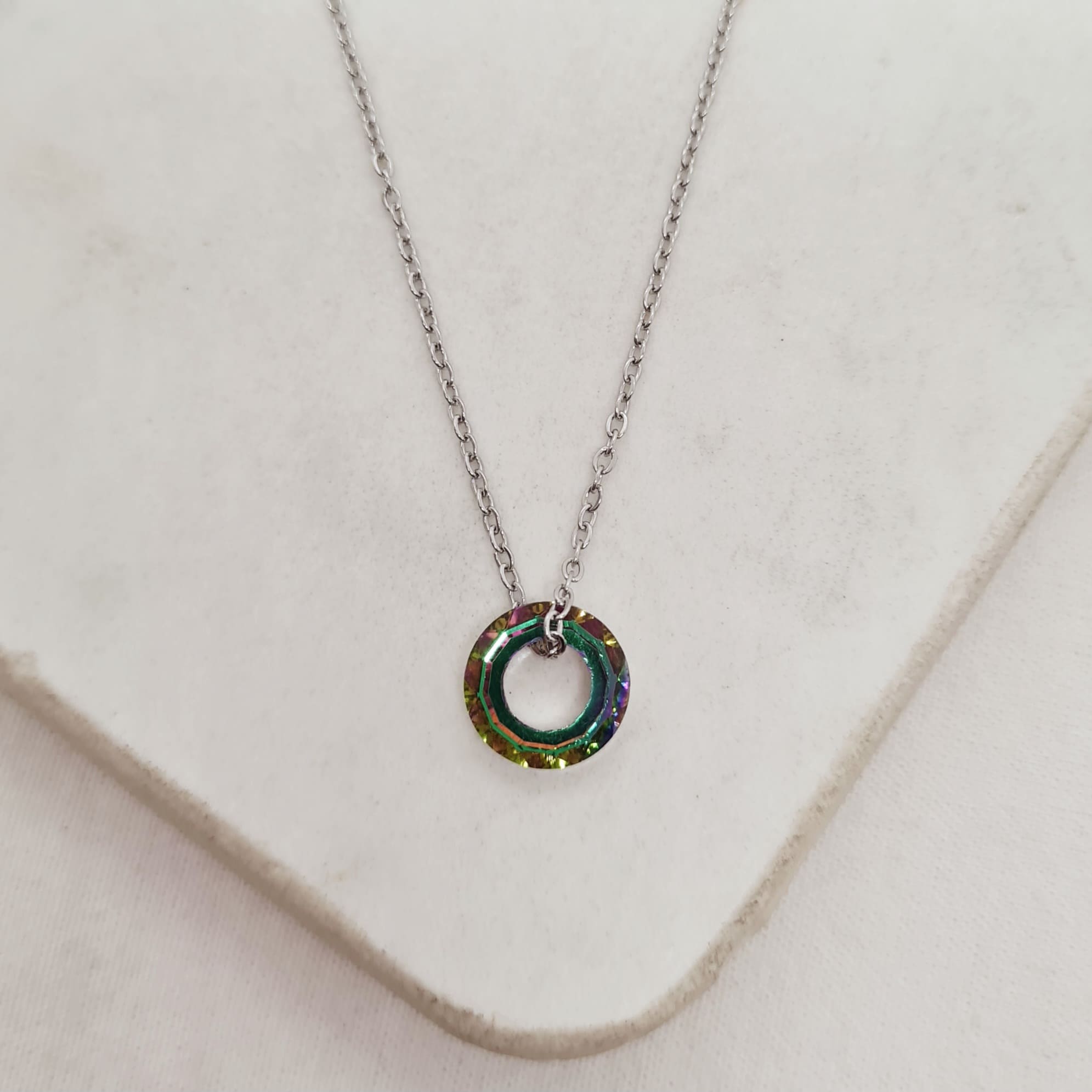 Imagen de producto COLLAR CON DONA PASANTE - TORNASOL OSCURO VERDE