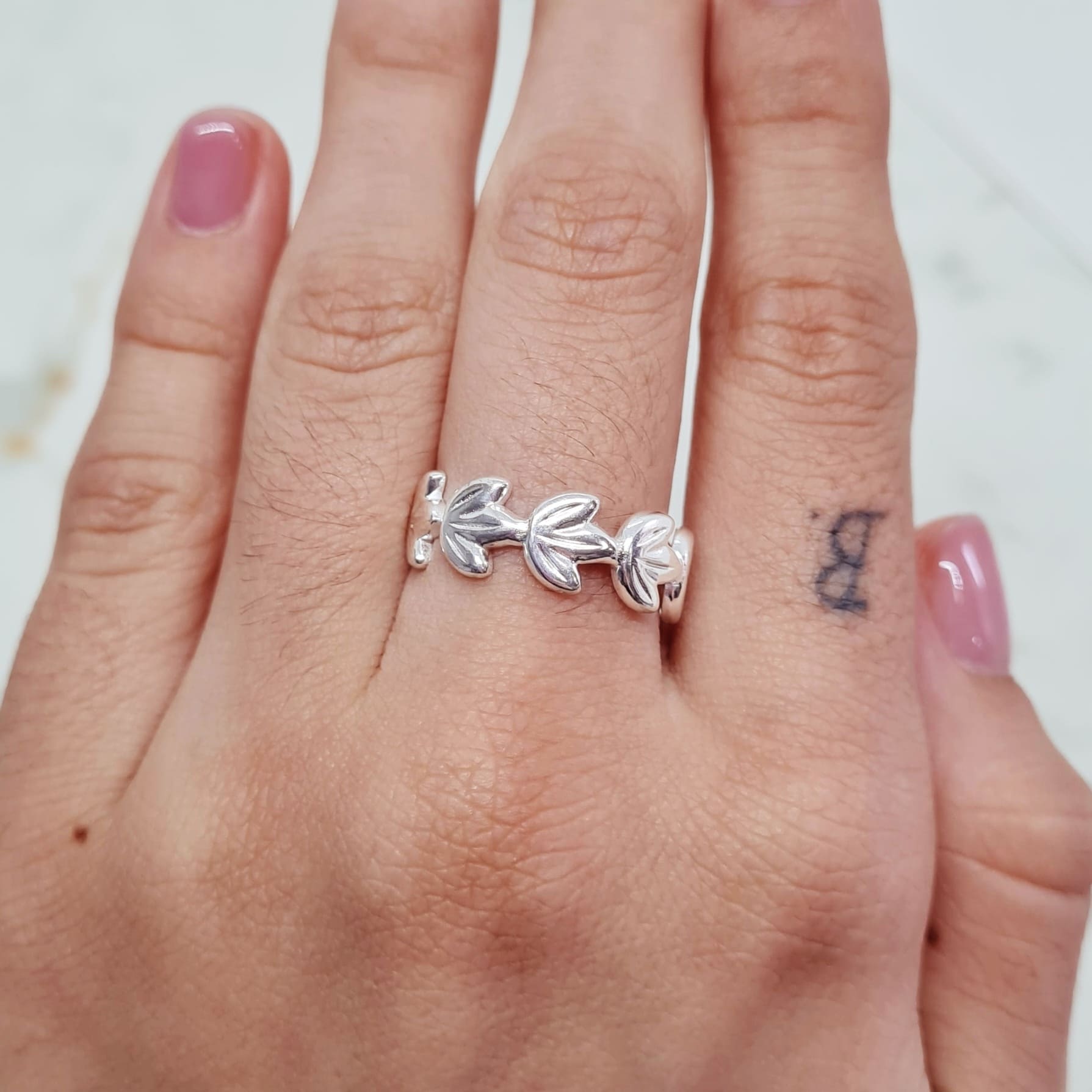 Imagen de producto ANILLO ACERO BLANCO MACIZO - HOJAS
