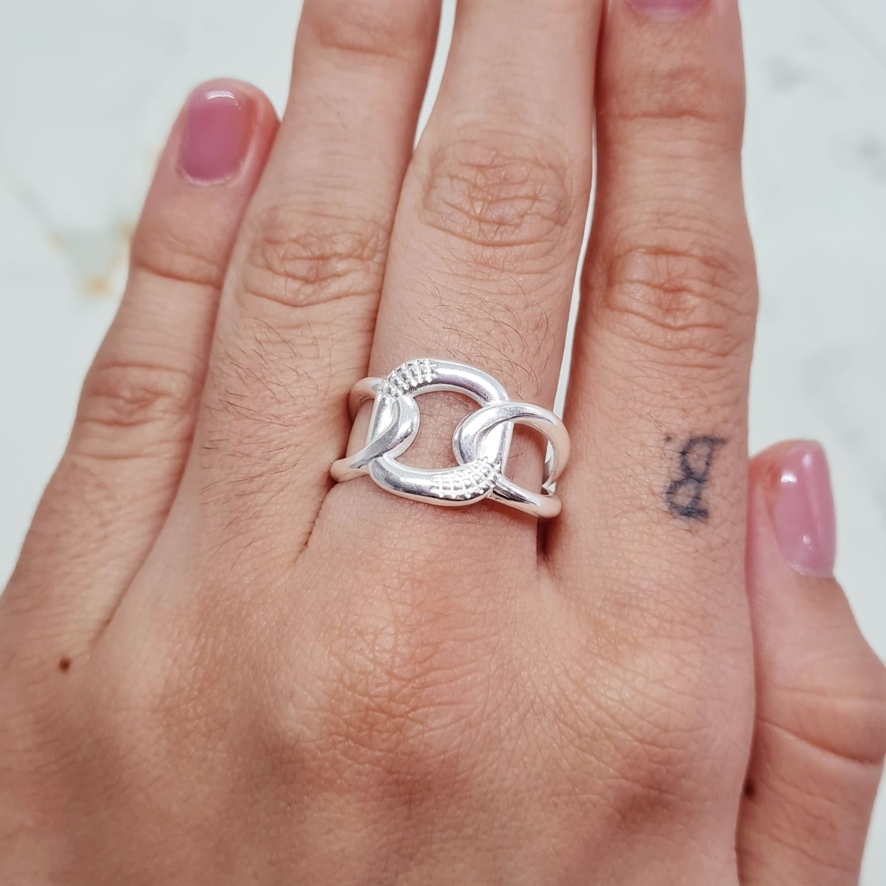 Imagen de producto ANILLO ACERO BLANCO MACIZO - ESLABONES LABRADOS