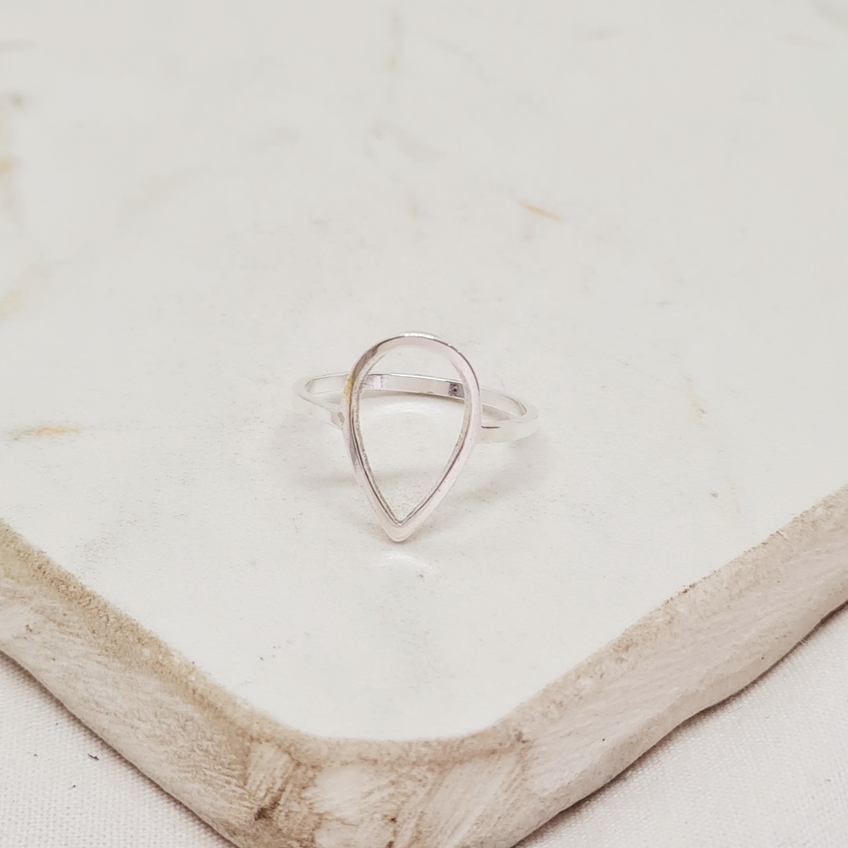 Imagen de producto ANILLO ACERO BLANCO - GOTA