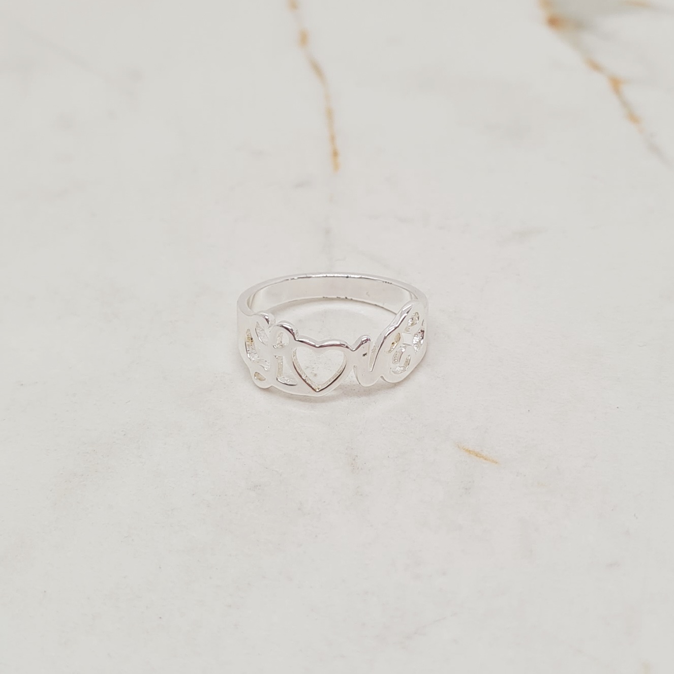 Imagen de producto ANILLO ACERO BLANCO - LOVE CORAZON