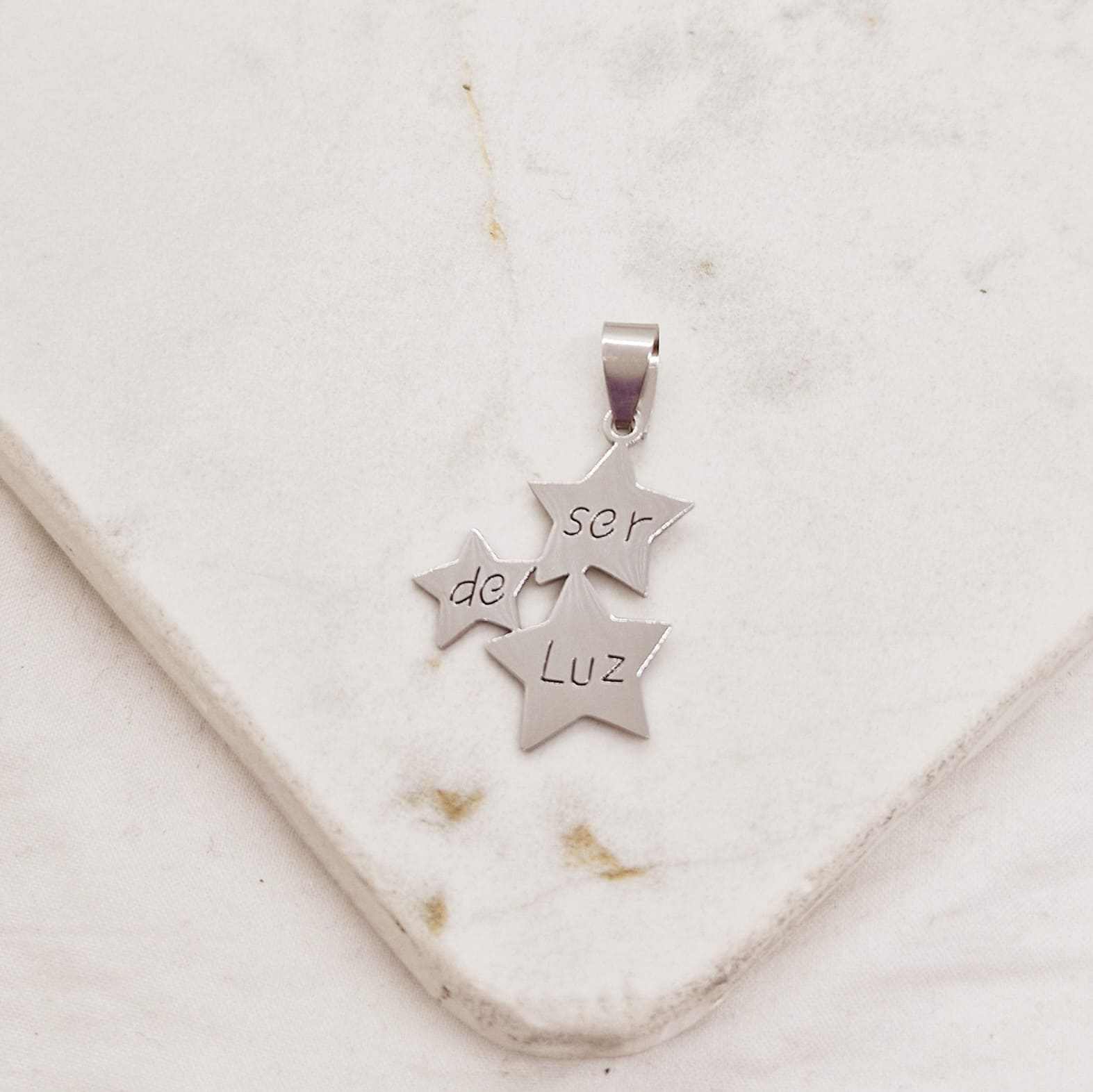 Imagen de producto DIJE ESTRELLAS - SER DE LUZ