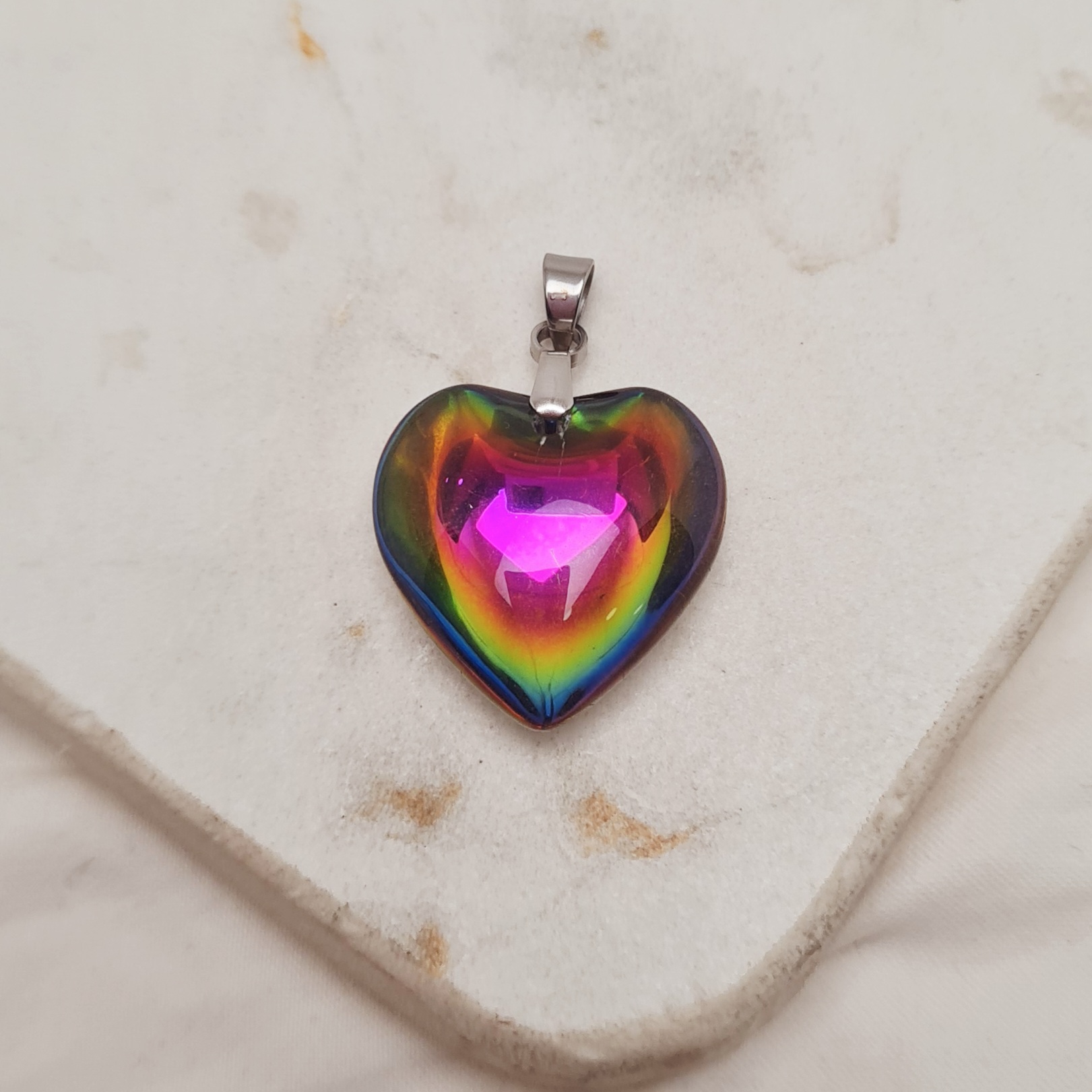 Imagen de producto DIJE CORAZON CRISTAL - TORNASOL OSCURO
