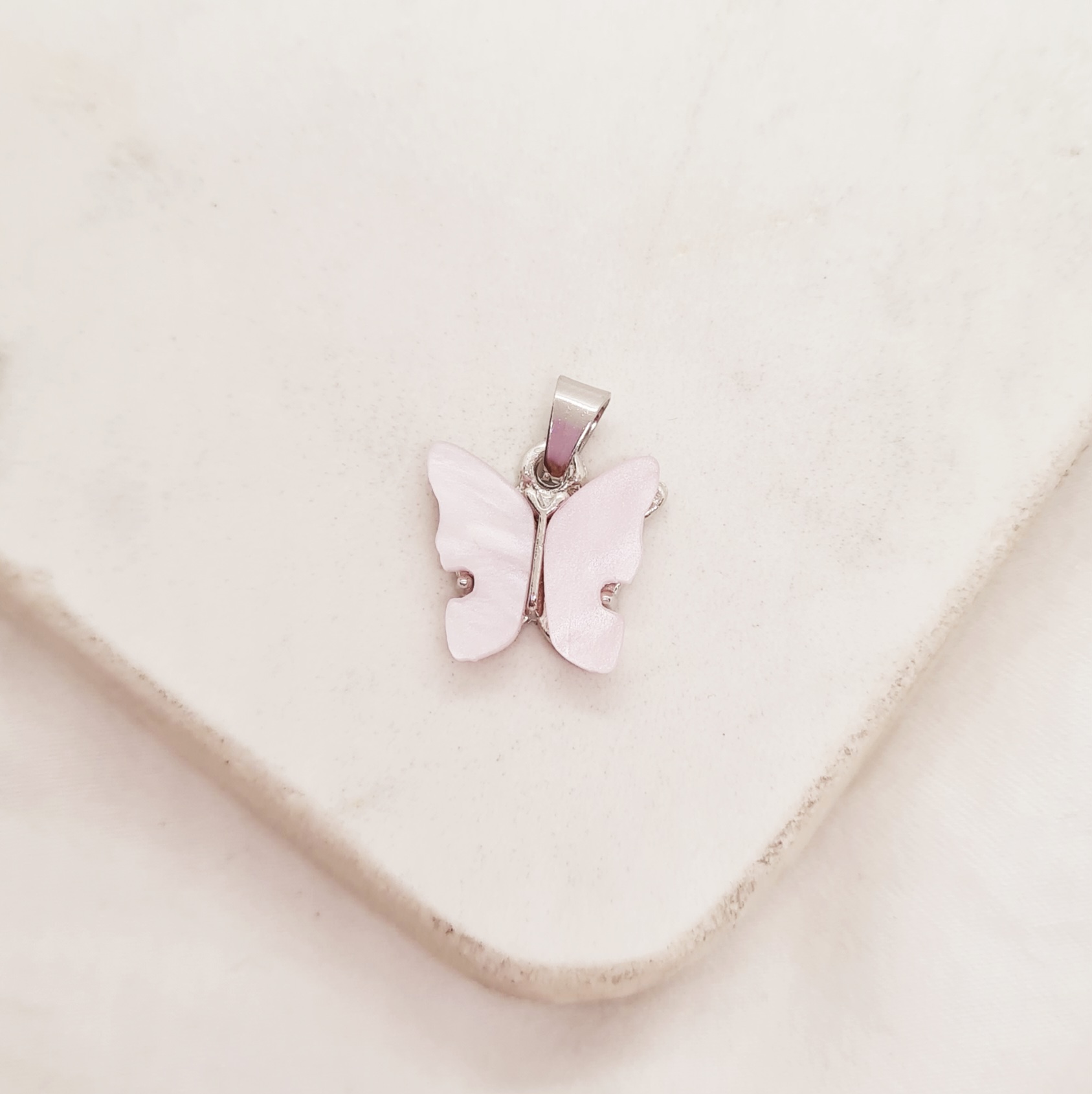 Imagen de producto DIJE MARIPOSA - ROSA CLARO