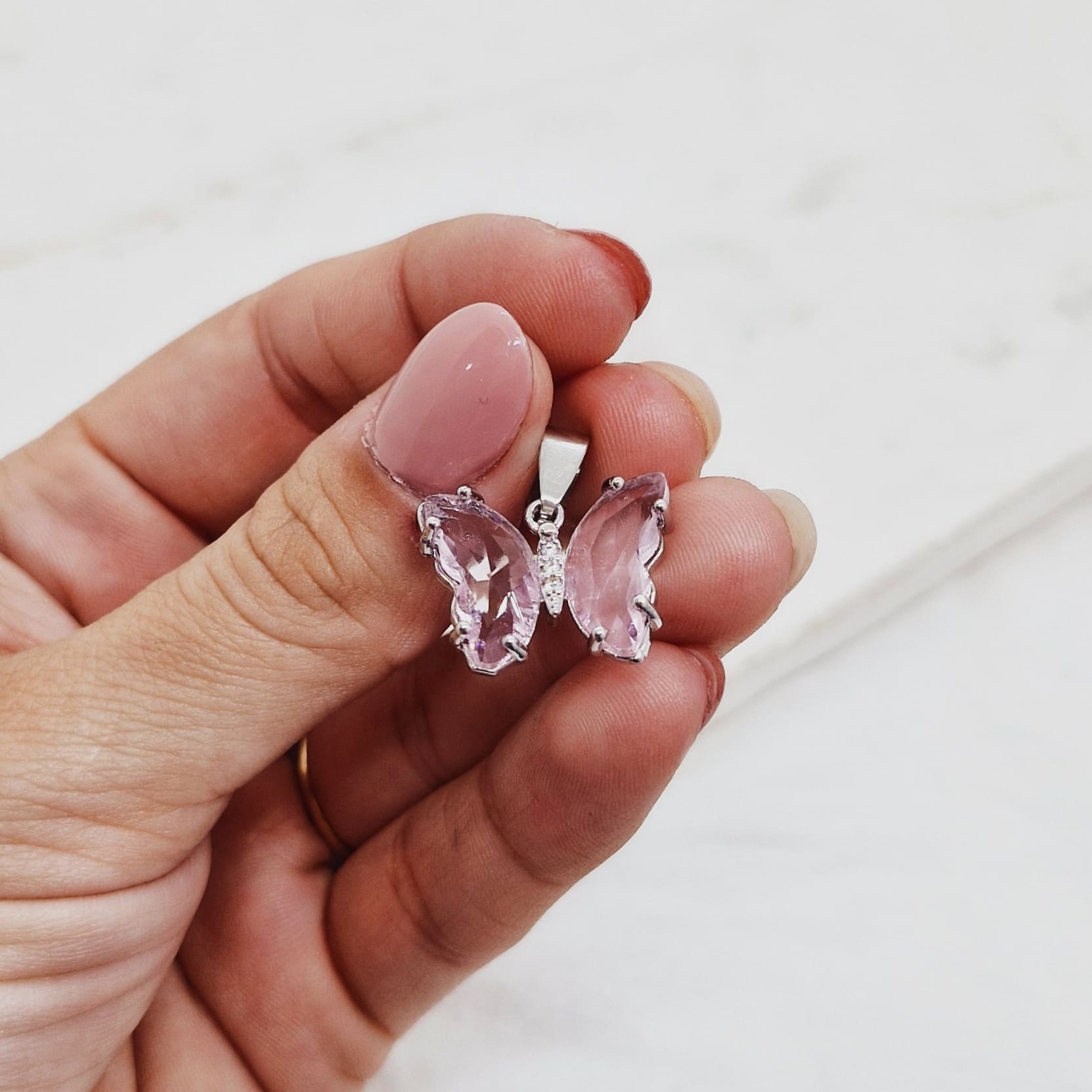 Imagen de producto DIJE MARIPOSA DE CRISTAL ENGARZADA - ROSA