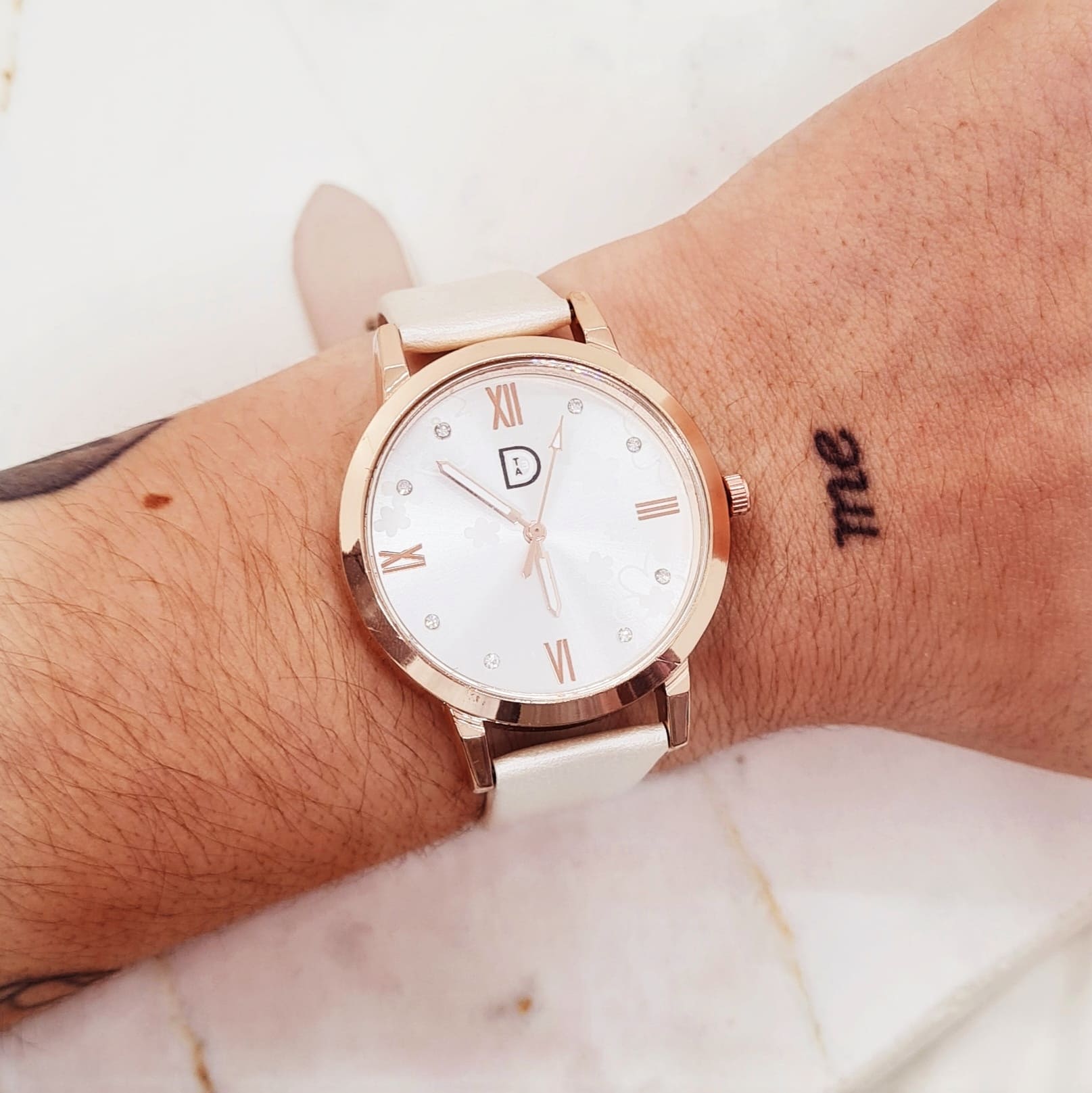 Imagen de producto RELOJ TIRANA BLANCO