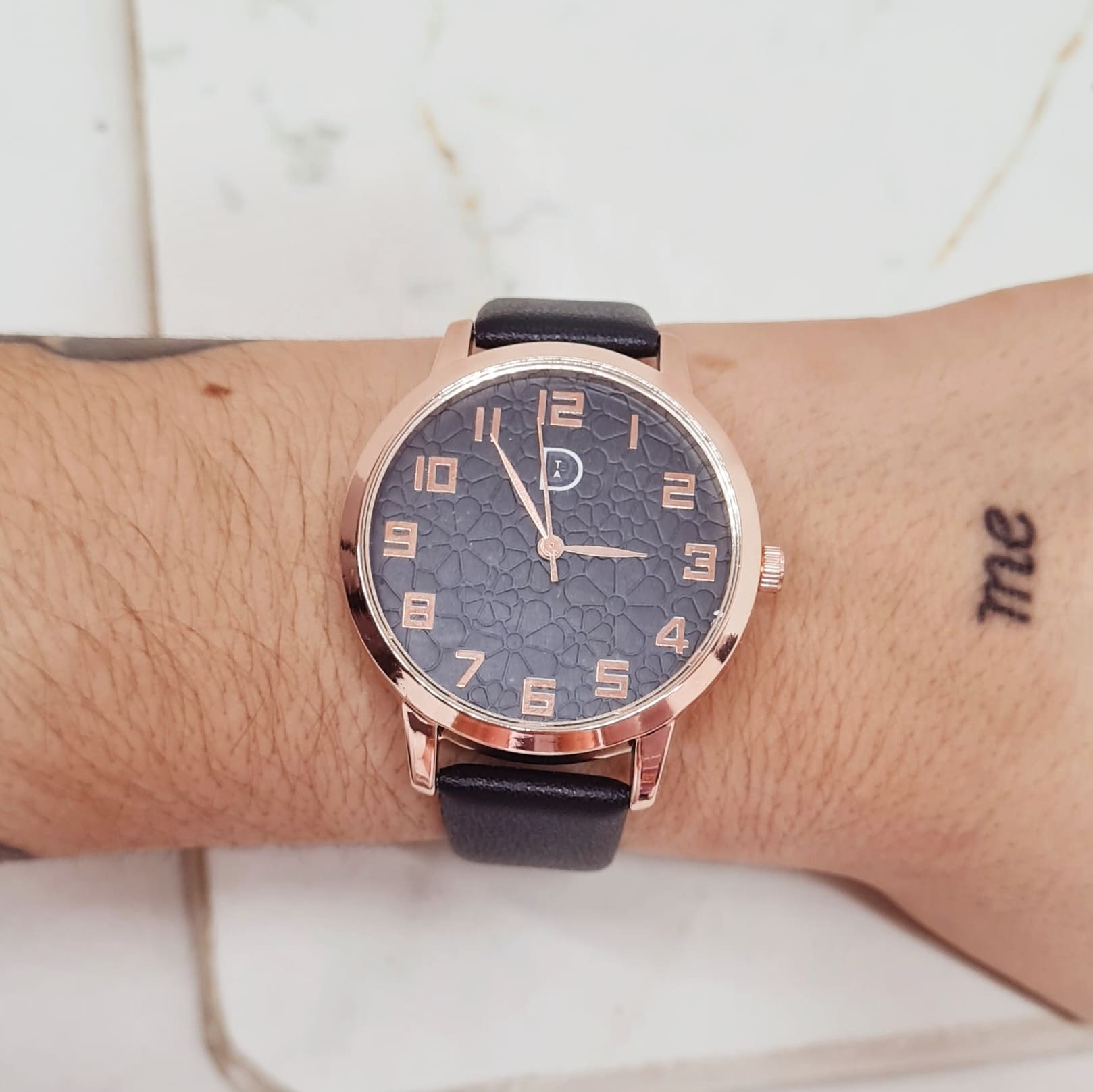 Imagen de producto RELOJ MARGARITAS NEGRO