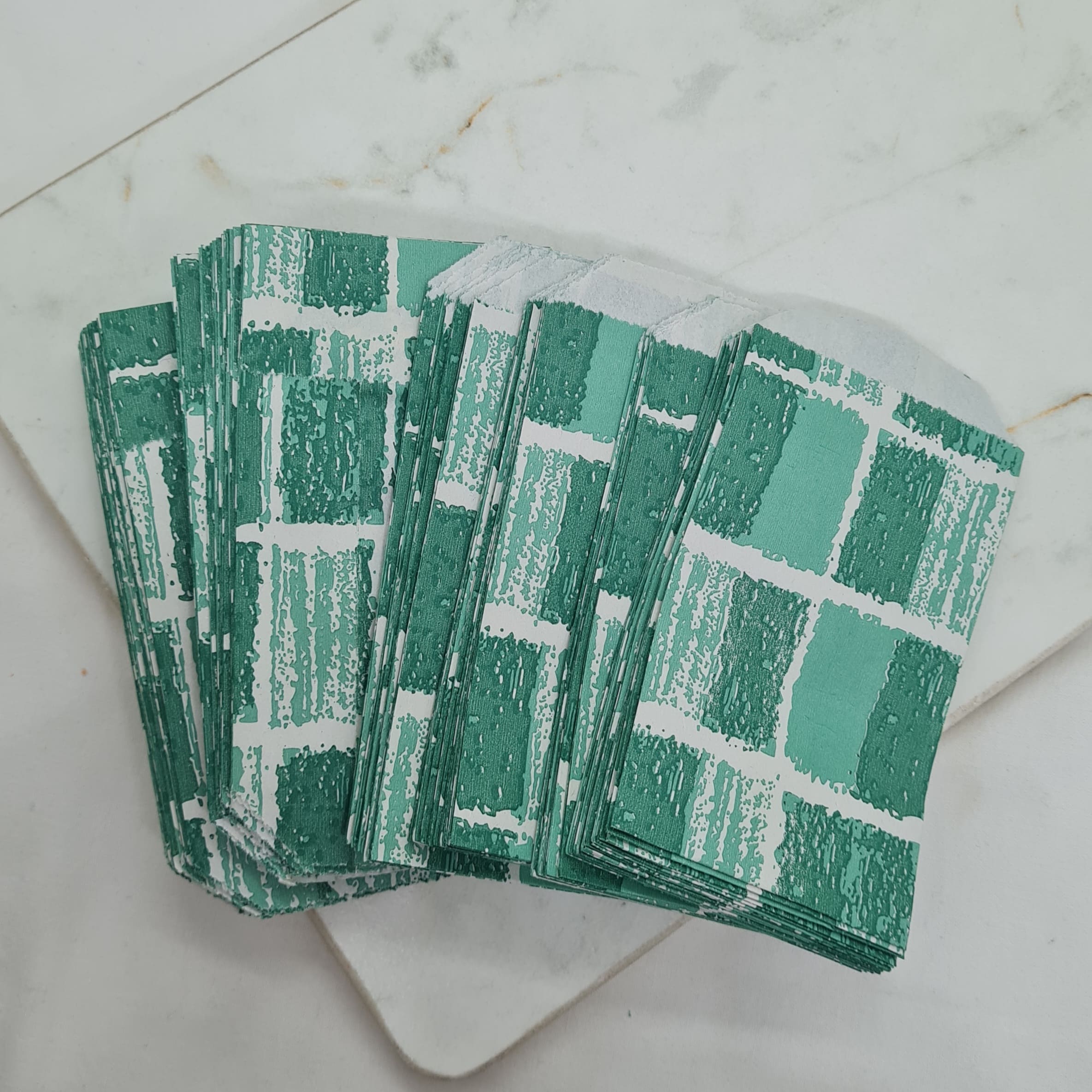 Imagen de producto BOLSAS DE PAPEL X100 UNIDADES - RECTANGULOS VERDES